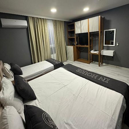 In House Suite Istanbul Bagian luar foto