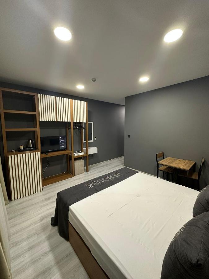In House Suite Istanbul Bagian luar foto